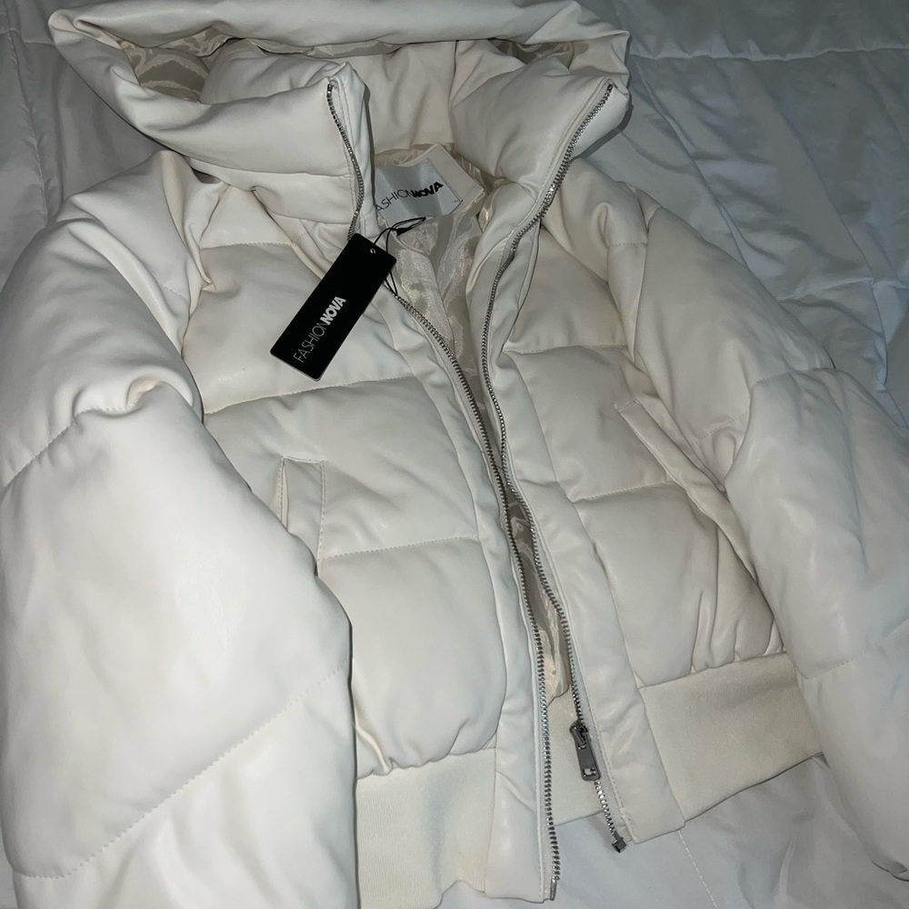 Fashion Nova Women's White Puffer Jacket